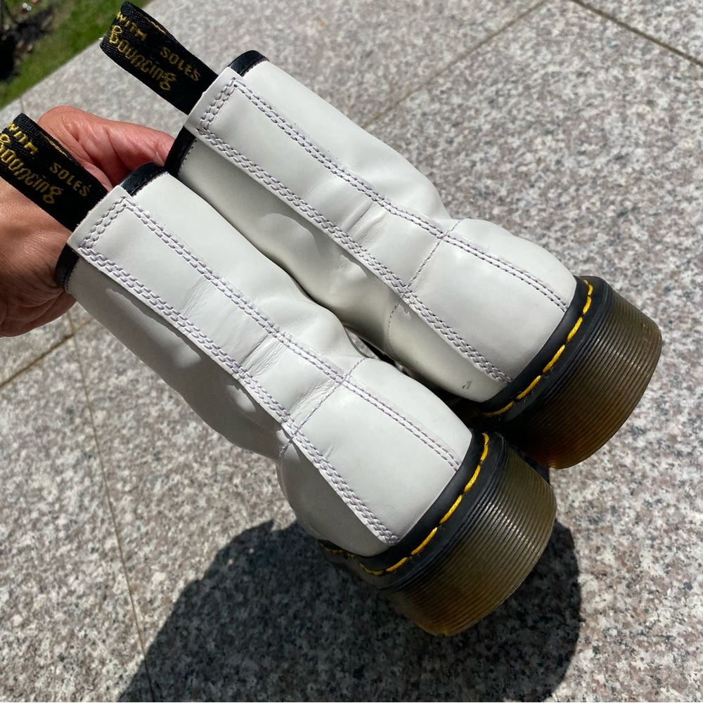 Dr. Martens boots - Picture 2 of 9